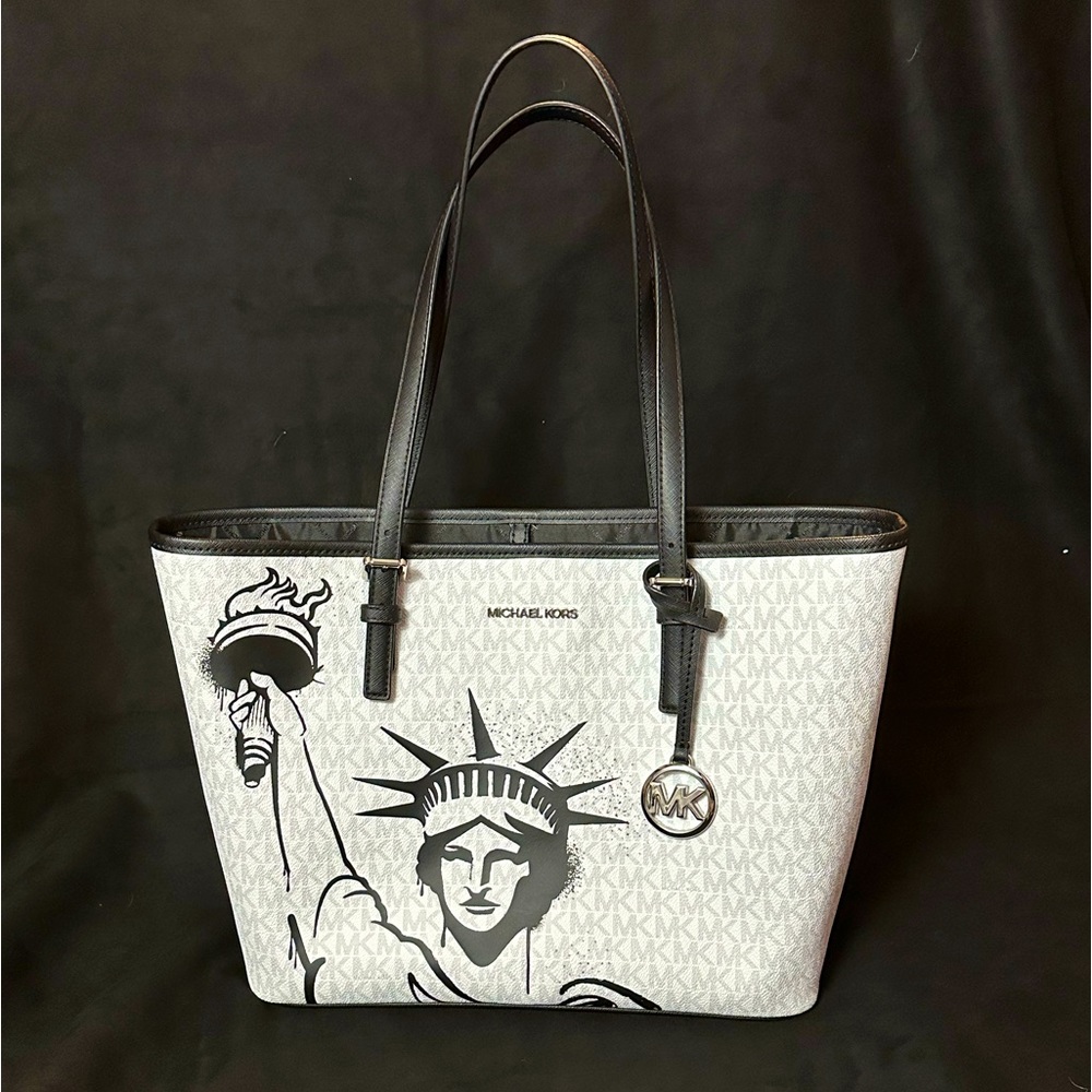 Michael Kors Statue of Liberty Shoulder Bag